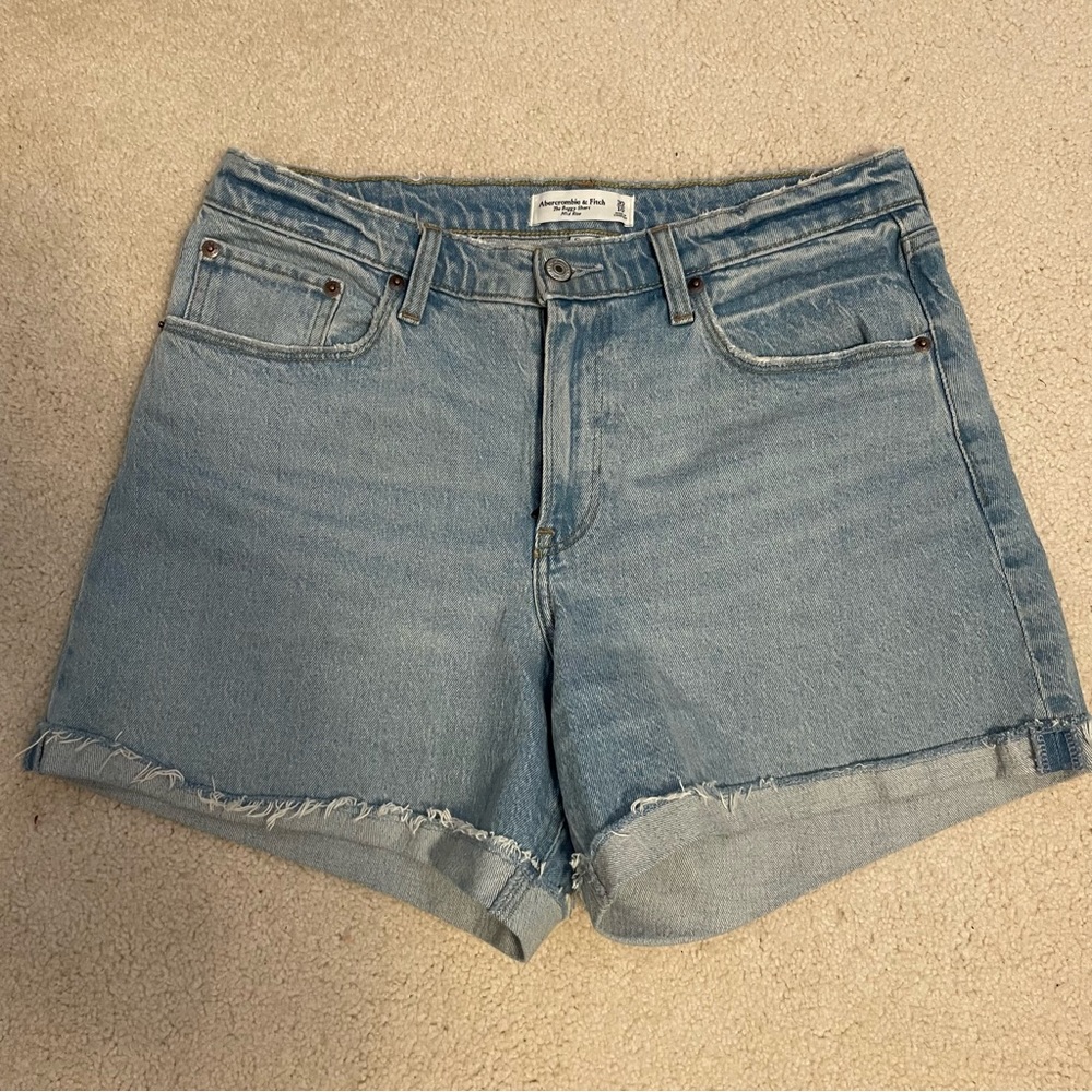 Abercrombie & Fitch “Curve Love Mid-Rise Baggy Short” Size 30/10